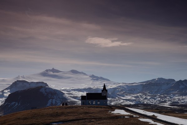 Kostel Ingjaldshólskirkja,  Oslavík Island, Kostel Ingjaldshólskirkja, Autor: Ondřej Prosický NaturePhoto.cz, Model: Canon EOS 5D Mark II, Objektiv: Canon EF 24-70mm f/4 L IS USM, PL filtr Hoya, filtr LEE ND 0.6 Soft, Ohnisková vzdálenost: 70.00 mm, Clona: 13, Doba expozice: 1/160 s, ISO: 100, Kompenzace expozice: +1/3, Blesk: Ne, Vytvořeno: 24. března 2013 13:43:46, Oslavík (Island)