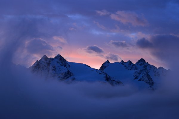 Gran Paradiso Landscape Photo, Italy, Autor: Ondřej Prosický | NaturePhoto.cz, Model: Canon EOS-1D X, Objektiv: EF70-300mm f/4-5.6L IS USM, Ohnisková vzdálenost (EQ35mm): 95 mm, stativ Gitzo, Clona: 6.3, Doba expozice: 0.5 s, ISO: 100, Kompenzace expozice: -2/3, Blesk: Ne, 27. října 2013 7:40:33, Parco Nazionale Gran Paradiso (Itálie)  